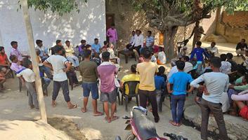 डी.पी भारती- बदायूं में मतदान दिवस से पूर्व विभिन्न ग्रामों में किया गया "चौपाल चर्चा" का आयोजन