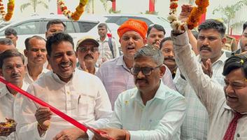 सूर्यमुनि तिवारी- चंदौली में पलक मेडिकल स्टोर के शुभारंभ में शामिल हुए , स्वास्थ्य सेवाओं को बताया महत्वपूर्ण पहल