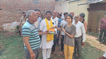 सूर्यमुनी तिवारी- 'मेरी माटी, मेरा देश' अभियान के अंतर्गत निकाली गयी कलश यात्रा में हुए शामिल