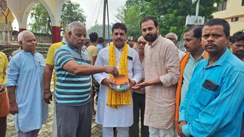 सूर्यमुनी तिवारी- 'मेरी माटी, मेरा देश' अभियान के अंतर्गत निकाली गयी कलश यात्रा में हुए शामिल