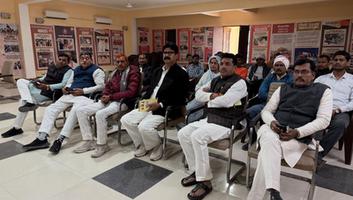 सूर्यमुनि तिवारी- चंदौली में भाजपा जिला कार्यालय में उपस्थित होकर  बजट 2026 का किया सामूहिक  श्रवण