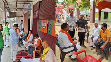सूर्यमुनि तिवारी- लोकसभा चन्दौली के विधानसभा मुगलसराय एवं सकलडीहा के अनेकों ग्राम पंचायत में मतदान केंद्रों का किया निरीक्षण