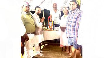 सचिन राम- भाजपा के शक्तिकेन्द्र प्रमुख संतोष कुमार झा जी के पिताजी के श्राद्ध कर्म में हुए शामिल