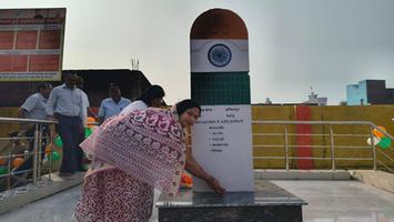 स्वतंत्रता दिवस पर  देश की आजादी के महान बलिदानियों को रेखा देवी भारती जी ने  श्रद्धा सुमन अर्पित कर किया नमन