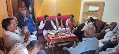 सूर्यमुनि तिवारी- मध्य प्रदेश सतना विधानसभा के मण्डल अटल बिहारी वाजपेई के भिन्न-भिन्न वार्डो में जाकर भाजपा सरकार बनाने का किया आग्रह