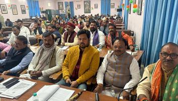 मुकेश सिंह मोंटी- नगर सदन की बैठक में सहभागिता: जनहित के मुद्दों पर विचार-विमर्श