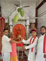 वनों की कटाई को देखते हुए गुलाबचंद्र कुशवाहा जी ने सभीजनों को वृक्षारोपण करने के लिए किया प्रेरित