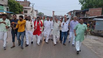सूर्यमुनि तिवारी-  कारगिल विजय दिवस के  अवसर पर बलिदानियों के  सम्मान में निकाली मशाल रैली