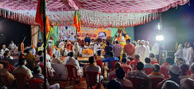सम्मेलन में भाजपा कार्यकर्ताओं को लोकसभा चुनावों में बढ़ चढ़कर भाग लेने के लिए सूर्यमुनि तिवारी जी ने दिया उपदेश