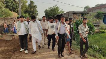 डॉ. संदीप सौरभ - बैरियाना गांव में संदिग्ध मौत के बाद , परिजनों से मिलकर की निष्पक्ष जांच की मांग