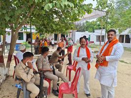 मतदान केंद्रों का निरीक्षण करके कार्यकर्ताओं से मुलाक़ात कर व समस्त मतदाताओं से किया आवाहन व अपील