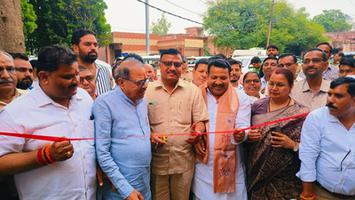 डी.पी भारती- मोदी जी के जन्मदिवस पर सेवा पखवाड़े के तहत युवा मोर्चा द्वारा आयोजित "रक्तदान शिविर" का किया उद्घाटन