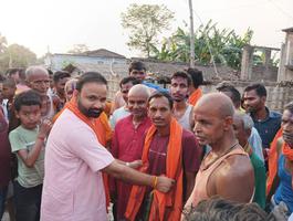 श्री नरेंद्र मोदी जी के प्रस्तावित रैली के लिए सकरा विधानसभा में प्रचार हेतु सचिन राम जी द्वारा किया गया रथ को तैयार