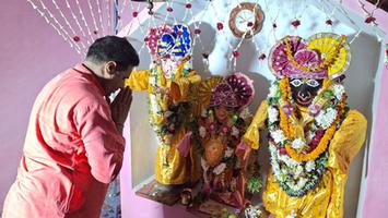 सूर्यमुनि तिवारी- चंदौली जिले के बबुरी गांव में आयोजित  भगवान जगन्नाथ स्वामी के समापन दिवस में हुए शामिल