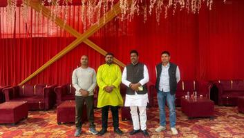 सूर्यमुनि तिवारी- विधानसभा मुगलसराय में विभिन्न वैवाहिक समारोहों में शामिल हुए , नवदंपतियों को दी शुभकामनाएं