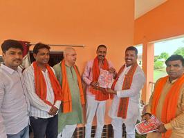 “लहर नहीं ललकार है, फिर एक बार भाजपा सरकार है” इस नारें के साथ गाँव-गाँव में अधिक से अधिक मतदान के लिए की अपील