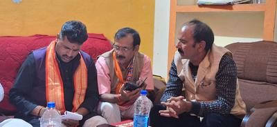 सूर्यमुनि तिवारी- मध्य प्रदेश सतना विधानसभा के मण्डल अटल बिहारी वाजपेई के भिन्न-भिन्न वार्डो में जाकर भाजपा सरकार बनाने का किया आग्रह