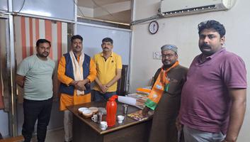 सूर्यमुनि तिवारी- मध्य प्रदेश की सतना विधानसभा के अटल बिहारी वाजपेई मंडल में प्रभारियों के साथ की बैठक