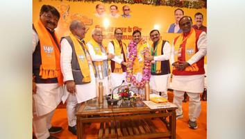 सूर्यमुनि तिवारी- मध्यप्रदेश के चयनित मुख्यमंत्री श्री डॉ मोहन यादव जी को दी हार्दिक बधाई