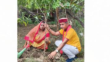 गुलाबचंद्र कुशवाहा- वृक्षारोपण जन जागरूकता अभियान के तहत तीसरे चरण का पौधारोपण जन जागरूकता अभियान
