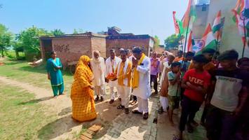 सूर्यमुनी तिवारी- 'मेरी माटी, मेरा देश' अभियान के अंतर्गत निकाली गयी कलश यात्रा में हुए शामिल