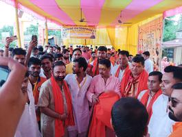 कांवरिया सेवा शिविर में सचिन राम जी उपस्थित होकर श्रद्धालुओं की किए सेवा