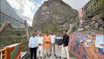 सूर्यमुनि तिवारी- हिंदुस्तान के प्रथम गांव माणा की पावन वसुंधरा दिव्य स्थल का हुआ दर्शन