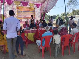 गुलाबचंद्र कुशवाहा- समाजसेवी के नेतृत्व में भरखरी गाँव में आयोजित किया गया कार्यक्रम