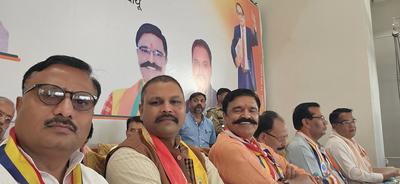 भाजपा बदायूं द्वारा आयोजित "डॉ आंबेडकर सम्मान अभियान" जिला संगोष्ठी मे प्रदेश मंत्री जी हुए शामिल
