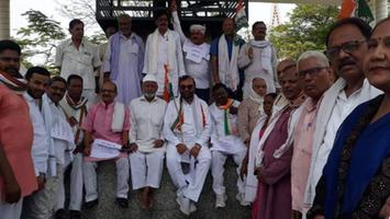 जनक कुशवाहा-   नीट की परीक्षा में हुए अनियमितता के खिलाफ गाज़ीपुर जिला कांग्रेस कमेटी के कार्यकर्ताओं  ने किया धरना प्रदर्शन