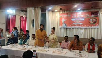 निखिल मिश्रा- आयोजित “एक राष्ट्र एक चुनाव” संगोष्टि में मुख्य अतिथि के रूप में बहन श्री मती प्रियंका सिंह रावत जी का हुआ आगमन