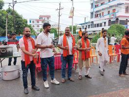 कांवरिया सेवा शिविर में सचिन राम जी उपस्थित होकर श्रद्धालुओं की किए सेवा