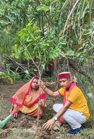 वनों की कटाई को देखते हुए गुलाबचंद्र कुशवाहा जी ने सभीजनों को वृक्षारोपण करने के लिए किया प्रेरित