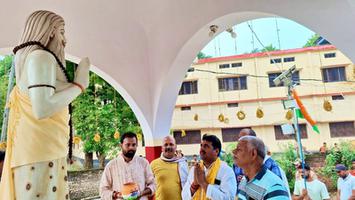 सूर्यमुनी तिवारी- 'मेरी माटी, मेरा देश' अभियान के अंतर्गत निकाली गयी कलश यात्रा में हुए शामिल