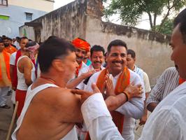 “लहर नहीं ललकार है, फिर एक बार भाजपा सरकार है” इस नारें के साथ गाँव-गाँव में अधिक से अधिक मतदान के लिए की अपील