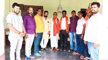 सचिन राम- गुरु पूर्णिमा के पावन अवसर पर सकरा विधानसभा के मंदिर के पुजारियों को अंगवस्त्र देकर किया सम्मानित