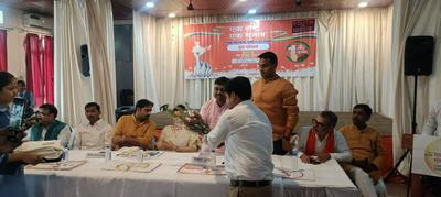 गोसाईंगंज के लाला महादेव प्रसाद वर्मा बालिका महा विद्यालय में “एक राष्ट्र एक चुनाव” को लेकर संगोष्टि का हुआ आयोजन