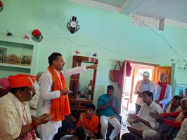 चन्दौली के सकलडीहा में भिन्न-भिन्न गाँव में लोगों से किया जनसंपर्क, अधिक मतदान के लिए किया प्रेरित