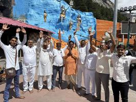 उत्तराखंड स्थित कई प्रसिद्ध धामों का सूर्यमुनि तिवारी जी ने प्राप्त किये दर्शन