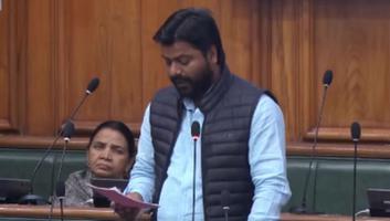 डॉ. संदीप सौरभ- प्रथम व द्वितीय सावधिक परीक्षा कार्य गुजरात कंपनियों को देने पर सवाल