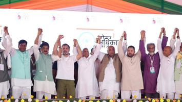 डॉ. संदीप सौरभ - लोकतंत्र बचाने का संकल्प: वोट के अधिकार की लड़ाई