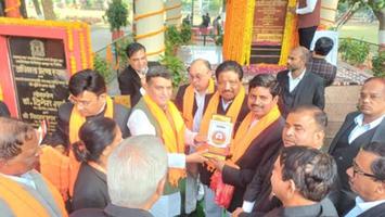 दिलीप श्रीवास्तव - अधिवक्ता दिवस पर मिला सम्मान: अधिवक्ता प्रेरणा स्थल में आयोजित कार्यक्रम की अविस्मरणीय घड़ियाँ