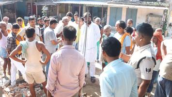डॉ. संदीप सौरभ - सिंघाड़ा गांव में विकास कार्यों का जायज़ा और जनसमस्याओं का समाधान