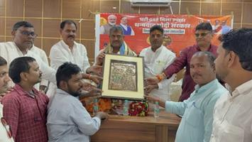 सूर्यमुनि तिवारी - भाजपा नेतृत्व में विकास और समृद्धि की पहल, घटे GST पर उपहार आभार व्यक्त