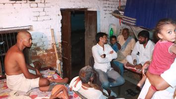 डॉ. संदीप सौरभ - धाना गांव में दुःख की घड़ी  पासवान के परिजनों से मुलाकात और संवेदना