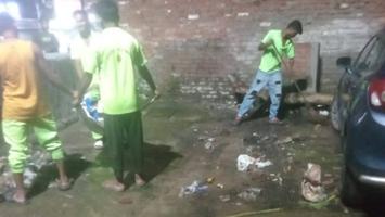 मुकेश सिंह मोंटी - स्वच्छता ही सेवा: मौलवीगंज वार्ड में सफाई अभियान