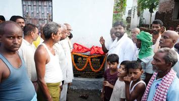 डॉ. संदीप सौरभ - स्वच्छता की ओर एक कदम: रामपुर नगवां में RCC नाले का शिलान्यास