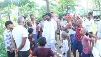 डॉ. संदीप सौरभ - खपुरा गाँव में असमय निधन पर शोक संवेदना और परिवारों से मुलाकात