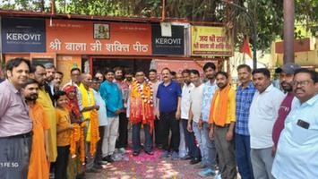 दिलीप श्रीवास्तव - मैथिलीशरण गुप्त वार्ड के सुपरवाइजर श्री अजय शुक्ला जी का सेवानिवृत्ति पर सम्मान