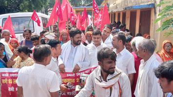 डॉ. संदीप सौरभ - स्मार्ट मीटर हटाओ, 2 लाख दिलाओ: पालीगंज में उग्र प्रदर्शन